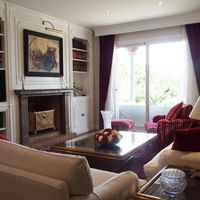 Villa in the mountains, in the village, in the suburbs, at the seaside in Spain, Catalunya, Barcelona, 440 sq.m.