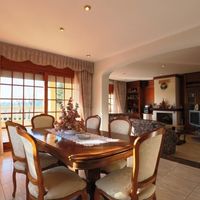 Вилла в горах, в деревне, в пригороде, у моря в Испании, Каталония, Барселона, 800 кв.м.