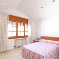 Вилла в горах, в деревне, в пригороде, у моря в Испании, Каталония, Барселона, 800 кв.м.