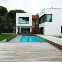 Villa in the mountains, in the village, in the suburbs, at the seaside in Spain, Catalunya, Barcelona, 430 sq.m.