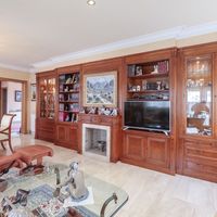 Villa in the mountains, in the village, in the suburbs, at the seaside in Spain, Catalunya, Barcelona, 400 sq.m.