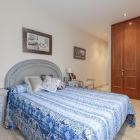 Villa in the mountains, in the village, in the suburbs, at the seaside in Spain, Catalunya, Barcelona, 400 sq.m.