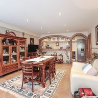 Villa in the mountains, in the village, in the suburbs, at the seaside in Spain, Catalunya, Barcelona, 400 sq.m.