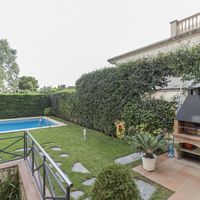 Villa in the mountains, in the village, in the suburbs, at the seaside in Spain, Catalunya, Barcelona, 400 sq.m.