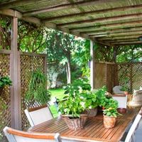 Villa in the mountains, in the village, in the suburbs, at the seaside in Spain, Catalunya, Barcelona, 405 sq.m.