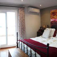 Вилла в горах, в пригороде в Испании, Каталония, Барселона, 450 кв.м.