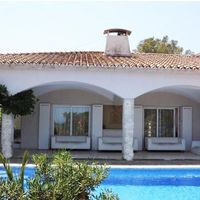 Villa in the village, in the suburbs, at the seaside in Spain, Catalunya, Girona, 500 sq.m.