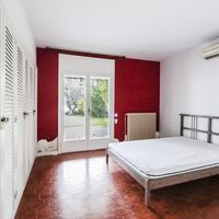 Villa in the mountains, in the village, in the suburbs, at the seaside in Spain, Catalunya, Barcelona, 500 sq.m.