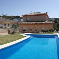 House in the big city, in the suburbs, at the seaside in Spain, Catalunya, Barcelona, 305 sq.m.