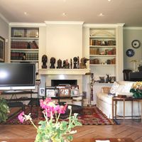 Villa in the mountains, in the village, in the suburbs, at the seaside in Spain, Catalunya, Barcelona, 415 sq.m.