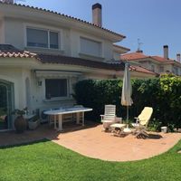 Villa in the mountains, in the village, in the suburbs, at the seaside in Spain, Catalunya, Barcelona, 340 sq.m.