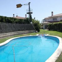 Villa in the mountains, in the village, in the suburbs, at the seaside in Spain, Catalunya, Barcelona, 340 sq.m.