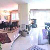 Villa in the mountains, in the village, in the suburbs, at the seaside in Spain, Catalunya, Barcelona, 340 sq.m.