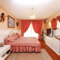 Villa in the big city, in the suburbs, at the seaside in Spain, Catalunya, Barcelona, 400 sq.m.