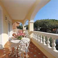 Villa in the big city, in the suburbs, at the seaside in Spain, Catalunya, Barcelona, 400 sq.m.