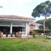 Villa in the mountains, in the suburbs in Spain, Catalunya, Barcelona, 295 sq.m.
