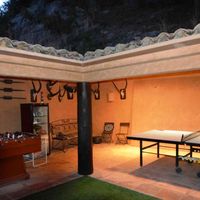 Villa in the mountains, in the village, in the suburbs, at the seaside in Spain, Catalunya, Barcelona, 528 sq.m.