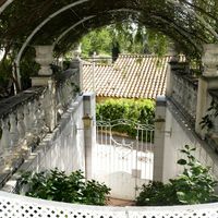 Elite real estate in the mountains, in the village, in the suburbs, at the seaside in Spain, Catalunya, Barcelona, 750 sq.m.