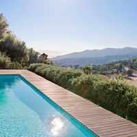 Villa in the mountains, in the village, in the suburbs, at the seaside in Spain, Catalunya, Barcelona, 380 sq.m.