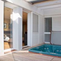 Villa in the mountains, in the village, in the suburbs, at the seaside in Spain, Catalunya, Barcelona, 380 sq.m.