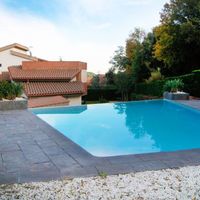 Вилла в горах, в деревне, в пригороде, у моря в Испании, Каталония, Барселона, 450 кв.м.