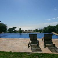 Вилла в горах, в деревне, в пригороде, у моря в Испании, Каталония, Барселона, 400 кв.м.