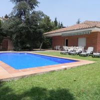 Вилла в горах, в деревне, в пригороде, у моря в Испании, Каталония, Барселона, 450 кв.м.