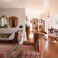 Villa in the mountains, in the village, in the suburbs, at the seaside in Spain, Catalunya, Barcelona, 608 sq.m.