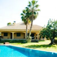 Villa in the mountains, in the village, in the suburbs, at the seaside in Spain, Catalunya, Barcelona, 700 sq.m.