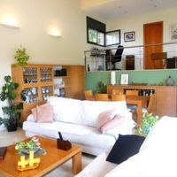 Вилла в горах, в деревне, в пригороде, у моря в Испании, Каталония, Барселона, 320 кв.м.