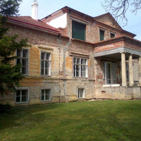 Отель (гостиница) в деревне, на спа-курорте, у озера, в лесу в Венгрии, Дьёр-Мошон-Шопрон, 2922 кв.м.