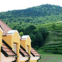 Hotel in the village, by the lake, in the suburbs in Austria, Lower Austria, 1600 sq.m.