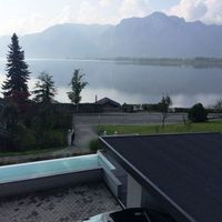 Вилла в горах, у озера, в пригороде в Австрии, Верхняя Австрия, 320 кв.м.