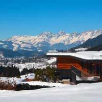 Chalet in the mountains, in the suburbs in Austria, Kitzbuhel, 700 sq.m.