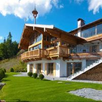 Chalet in the mountains, in the suburbs in Austria, Kitzbuhel, 250 sq.m.