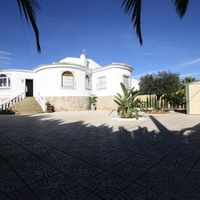 Villa in the big city, at the seaside in Spain, Comunitat Valenciana, Torrevieja, 170 sq.m.