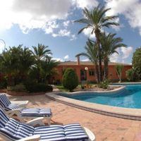 Элитная недвижимость в пригороде, у моря в Испании, Валенсия, Торревьеха, 558 кв.м.