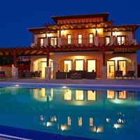 Villa in the mountains, at the seaside in Republic of Cyprus, Eparchia Pafou, 210 sq.m.