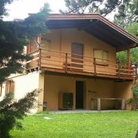 Дом в горах, в деревне в Италии, Абруццо, 100 кв.м.