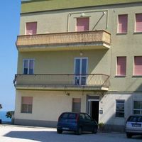 Квартира в пригороде, у моря в Италии, Абруццо, 48 кв.м.