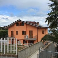 Flat in the suburbs, at the seaside in Italy, Abruzzo, 120 sq.m.
