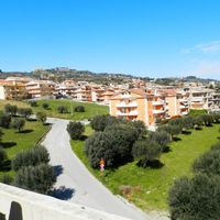 Apartment in the suburbs, at the seaside in Italy, Abruzzo, 75 sq.m.