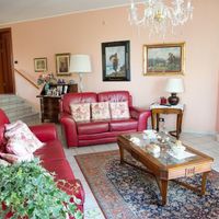 Вилла в пригороде в Италии, Абруццо, 500 кв.м.