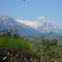 Вилла в пригороде в Италии, Абруццо, 500 кв.м.