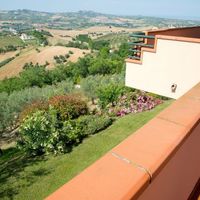 Вилла в пригороде в Италии, Абруццо, 500 кв.м.