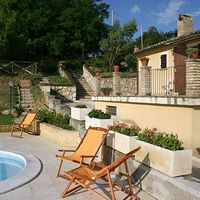 Villa in the village in Italy, Teramo, 380 sq.m.