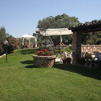 Villa in the village in Italy, Teramo, 380 sq.m.