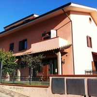 Apartment in the village in Italy, Abruzzo, 370 sq.m.