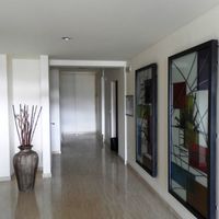 Апартаменты в большом городе, у моря в Италии, Абруццо, 78 кв.м.