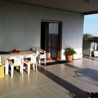 Апартаменты в большом городе, у моря в Италии, Абруццо, 120 кв.м.